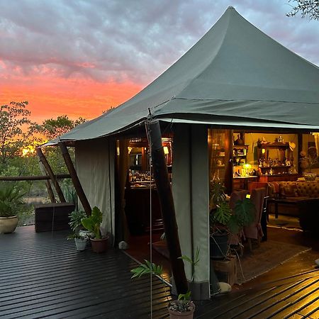 המנסקראל Out In Africa Wildlife Lodge מראה חיצוני תמונה