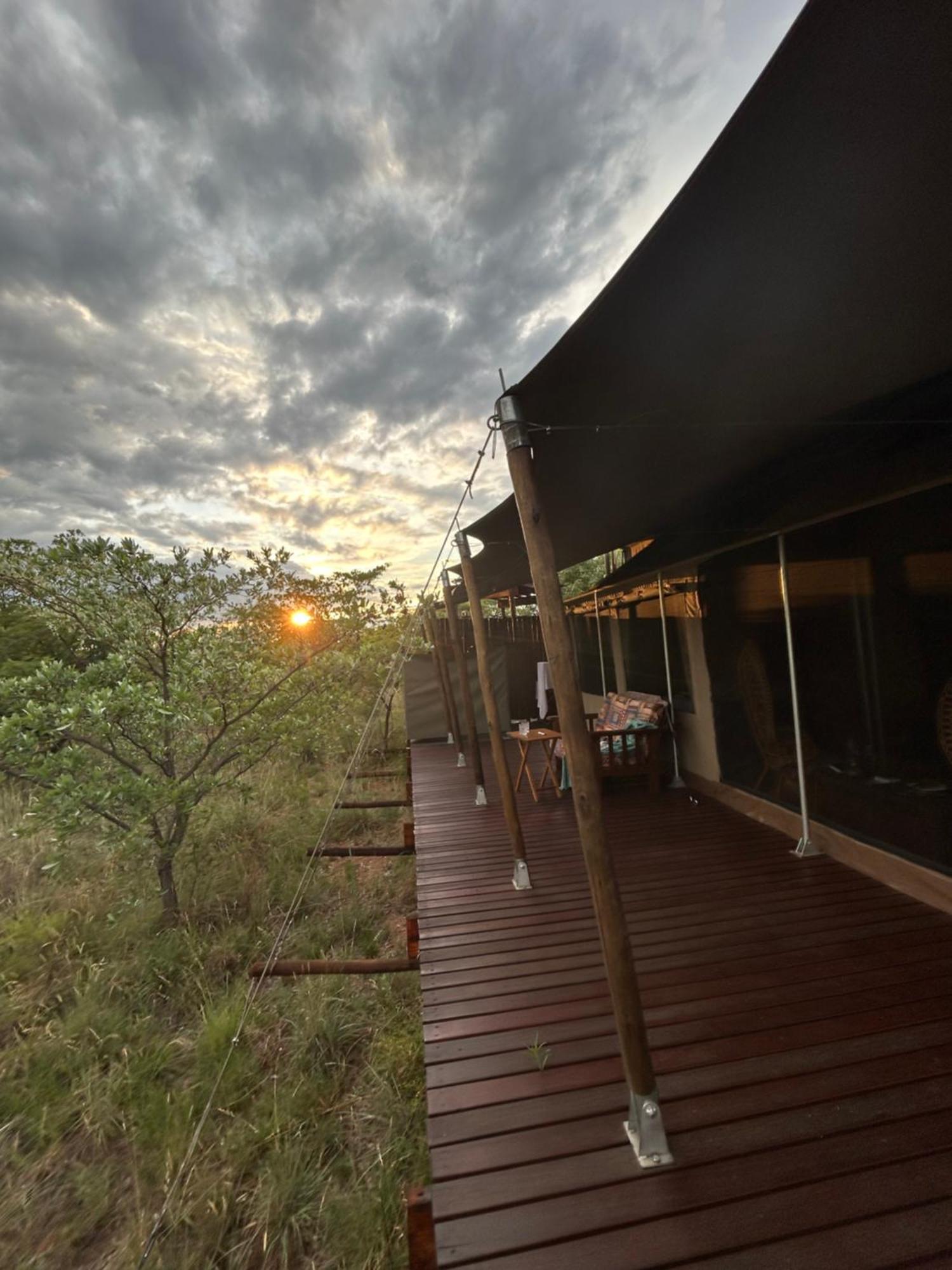 המנסקראל Out In Africa Wildlife Lodge מראה חיצוני תמונה